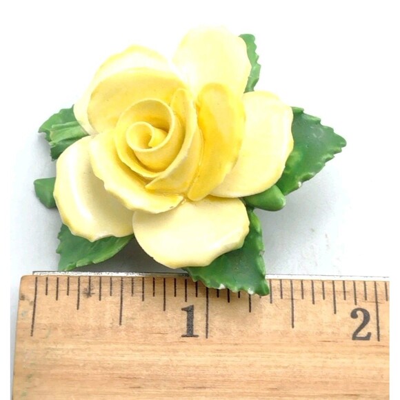Vintage Adderley Floral Yellow Rose Bone China Ceramic Porcelain Brooch England - Picture 6 of 8